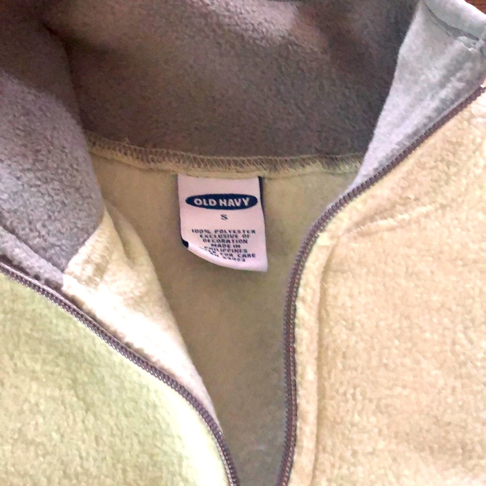 Fleece pullover..